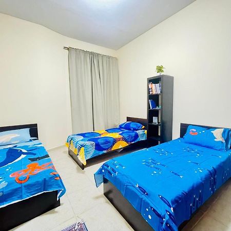 Dubai Hostel Экстерьер фото