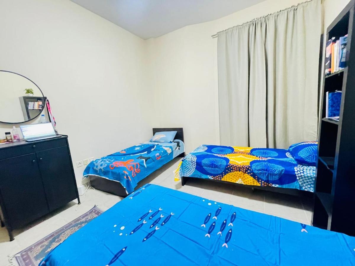 Dubai Hostel Экстерьер фото